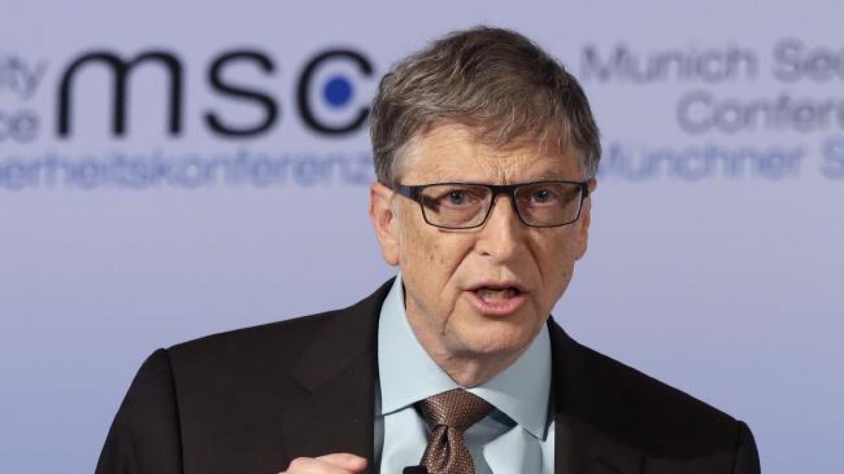 Bill Gates: Robots that steal human jobs should pay taxes